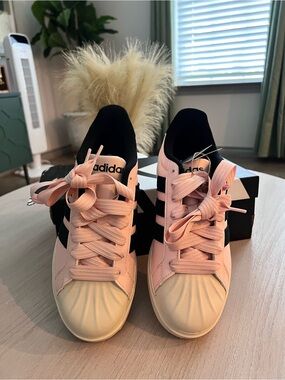 Brand New Adidas Pink and Black Shell-Toe Low-Top Sneakers Size 8.5W
